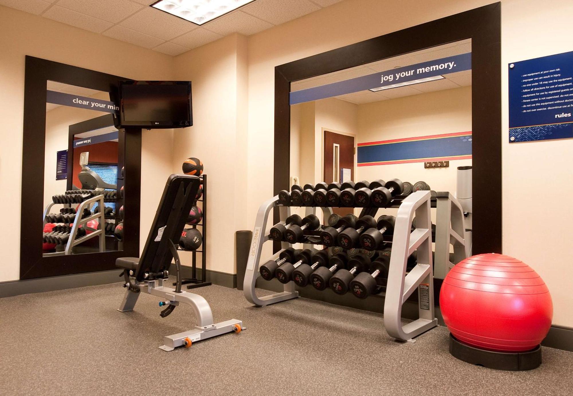Hampton Inn & Suites Nashville-Vanderbilt-Elliston Place Bagian luar foto
